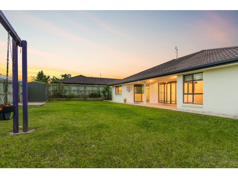 14 Flinders Ave, Beerwah QLD 4519