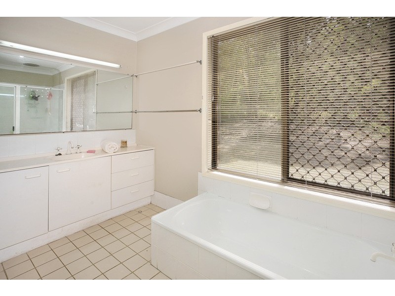 322 Coonowrin Road, Glass House Mountains QLD 4518