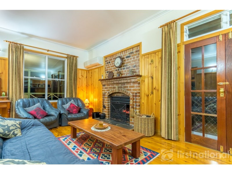 7 Crittenden Road, Glass House Mountains QLD 4518