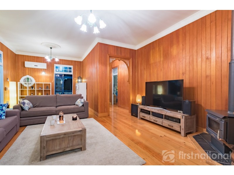 21 Bell Road, Glass House Mountains QLD 4518