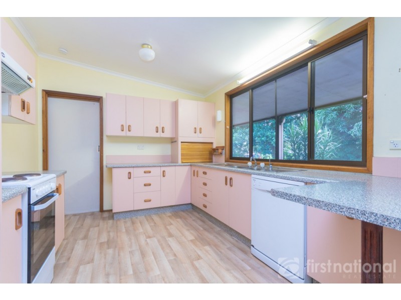 6 Sidha Ave, Glass House Mountains QLD 4518