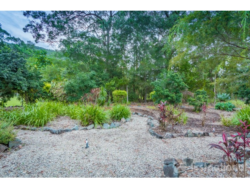 52 Carnarvon Drive, Beerwah QLD 4519