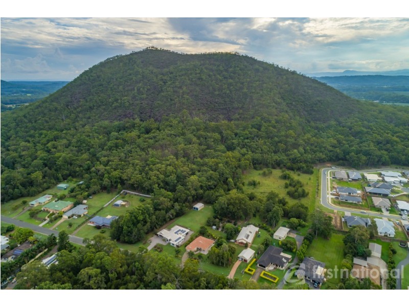 52 Carnarvon Drive, Beerwah QLD 4519