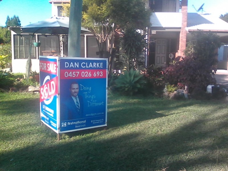 17 The Esplanade, Coochin Creek QLD 4519