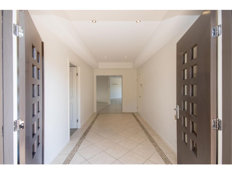 9 Usher Boulevard, Beerwah QLD 4519