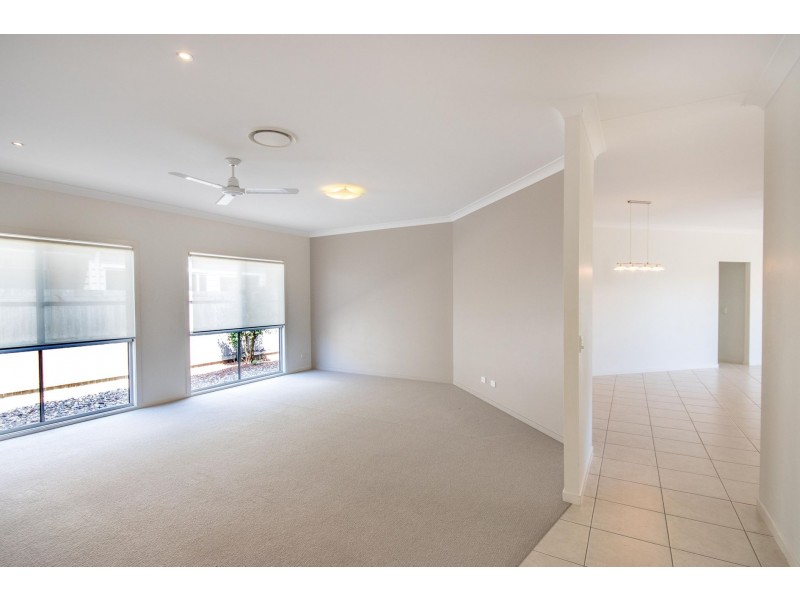 9 Usher Boulevard, Beerwah QLD 4519