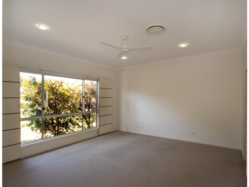 9 Usher Boulevard, Beerwah QLD 4519