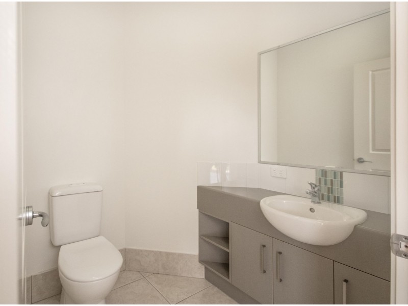 9 Usher Boulevard, Beerwah QLD 4519