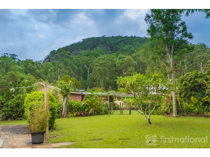 11 Knowles Place, Glass House Mountains QLD 4518