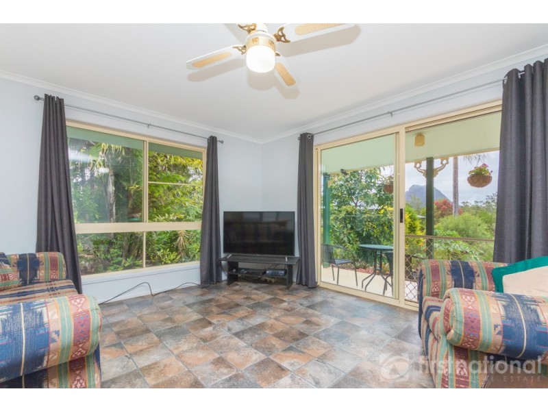 11 Knowles Place, Glass House Mountains QLD 4518