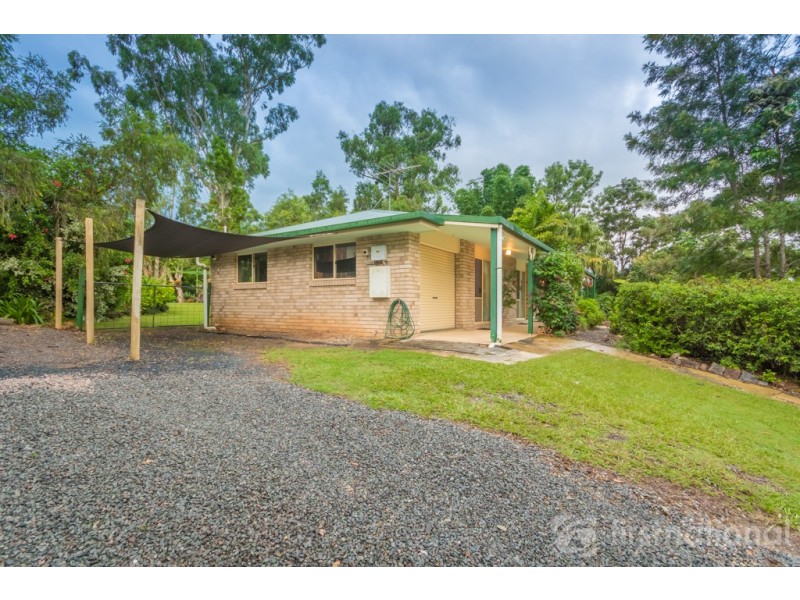 11 Knowles Place, Glass House Mountains QLD 4518