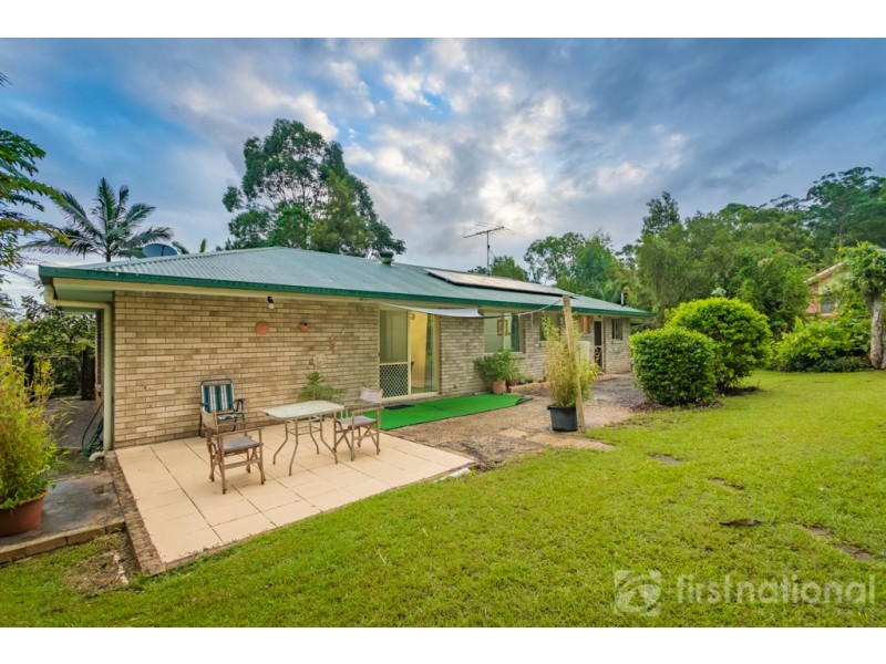 11 Knowles Place, Glass House Mountains QLD 4518