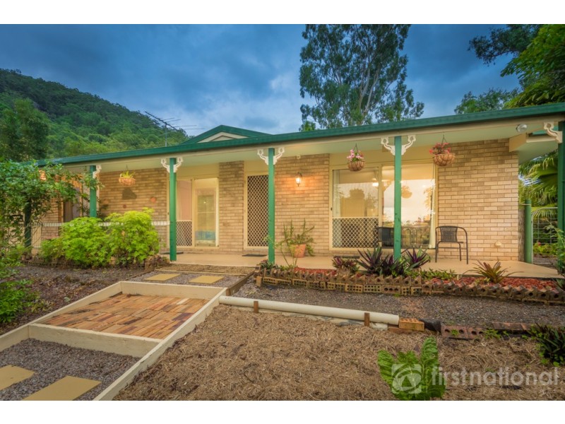 11 Knowles Place, Glass House Mountains QLD 4518