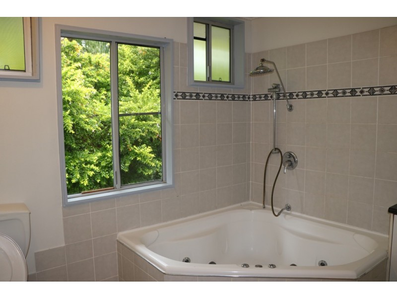 172 Storrs Roads, Peachester QLD 4519