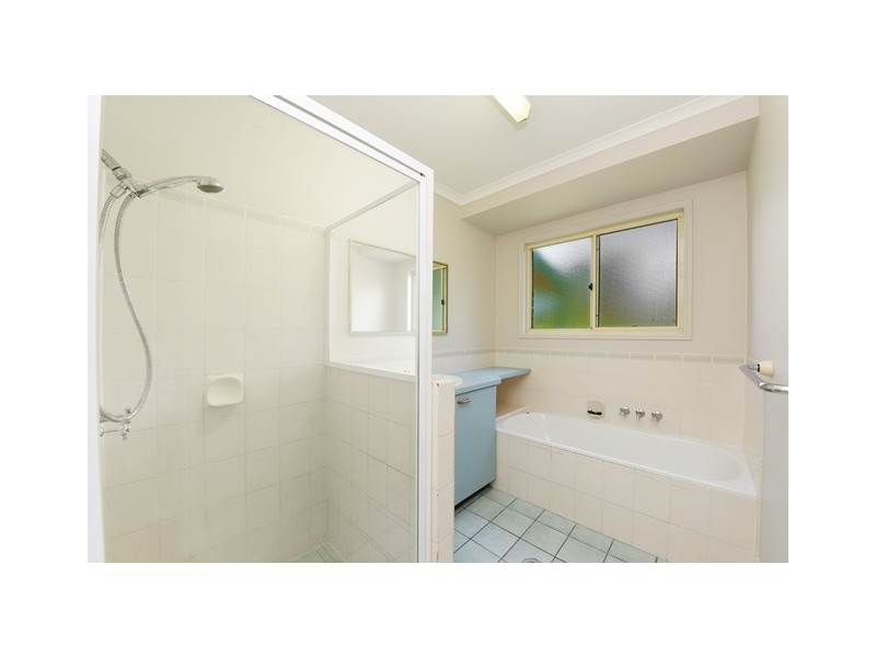 6 Barbara Court, Beerwah QLD 4519