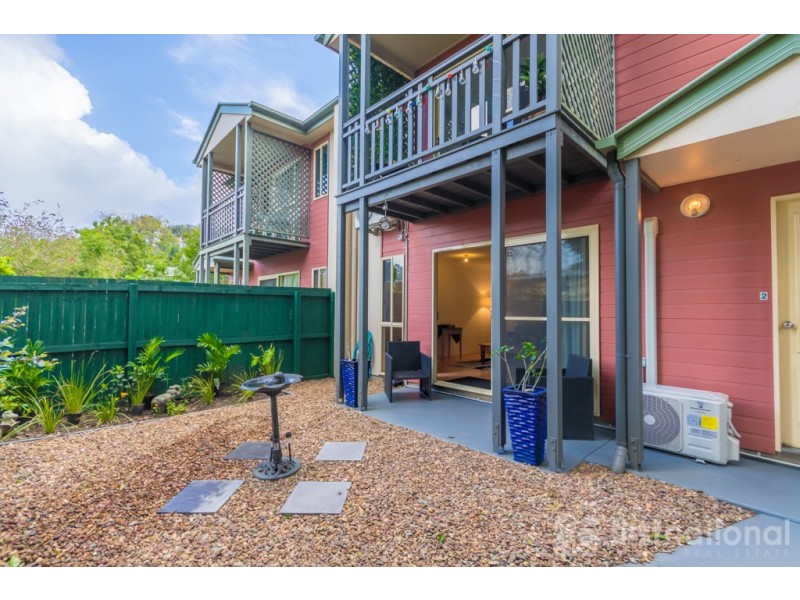2/16 Swan Street, Beerwah QLD 4519