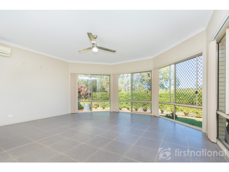 2 Gloria Close, Glass House Mountains QLD 4518