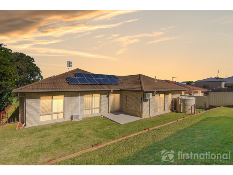 2 Gloria Close, Glass House Mountains QLD 4518