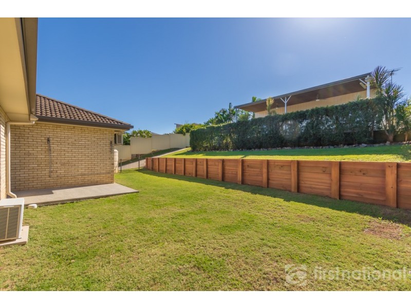 2 Gloria Close, Glass House Mountains QLD 4518