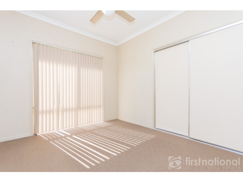 2 Gloria Close, Glass House Mountains QLD 4518