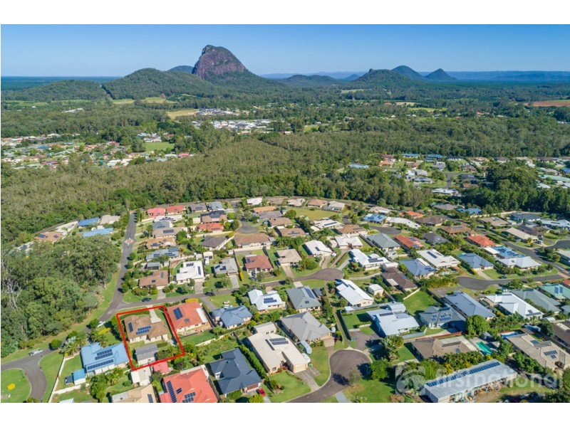 2 Gloria Close, Glass House Mountains QLD 4518