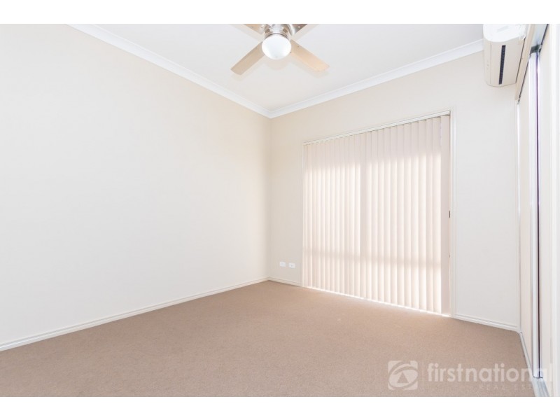 2 Gloria Close, Glass House Mountains QLD 4518