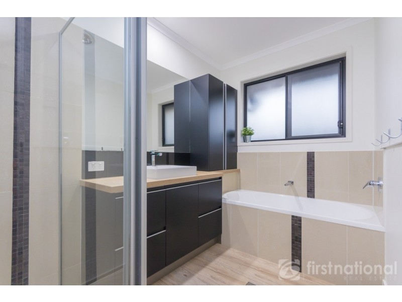 23 Endeavour Bark Drive, Glass House Mountains QLD 4518