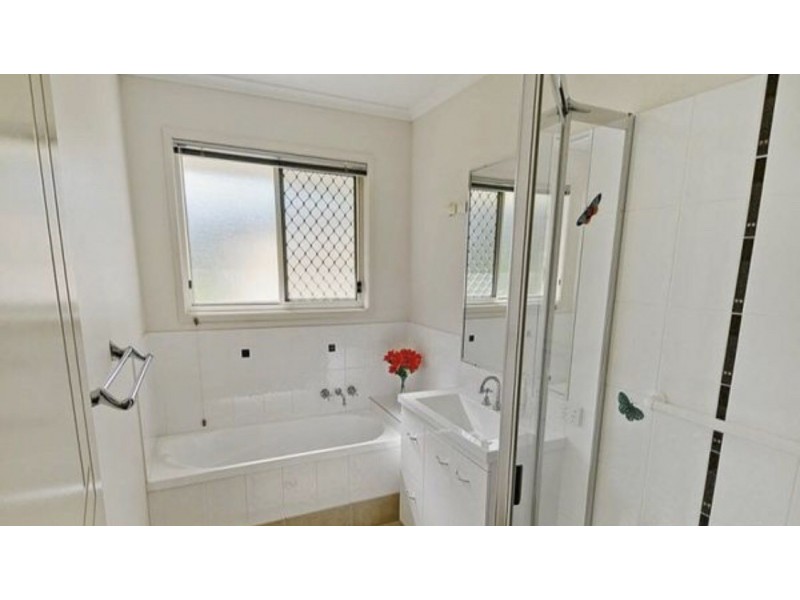 9 Winston Court, Landsborough QLD 4550