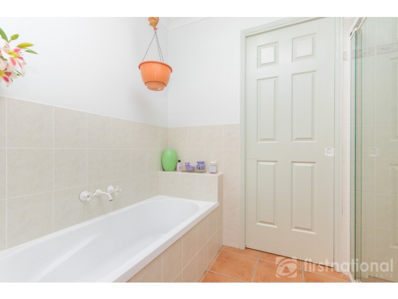 1 Kingston Court, Mooloolah Valley QLD 4553