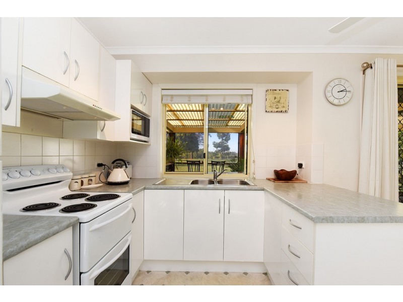 47 Anderson Road, Glass House Mountains QLD 4518