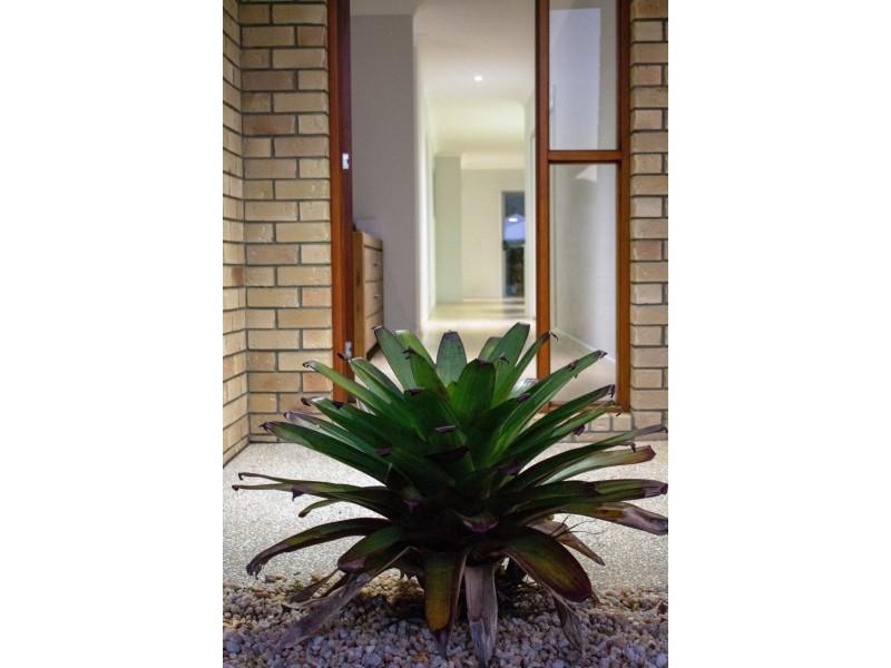 27 Clark Avenue, Glass House Mountains QLD 4518