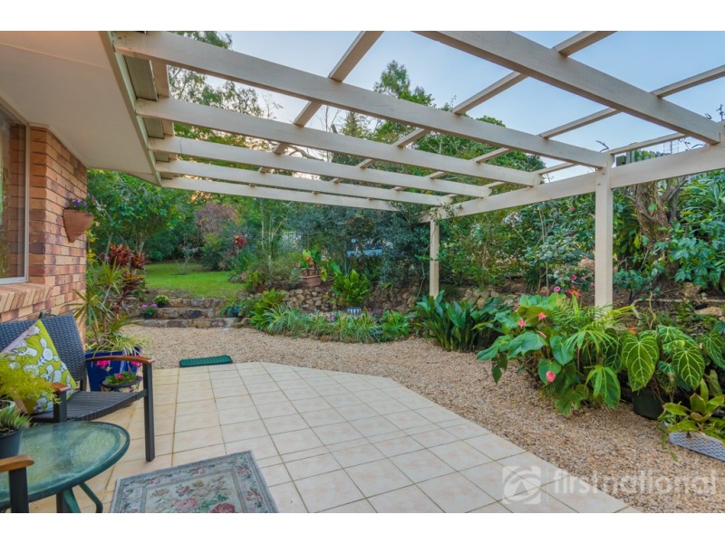 8 Kirsten Drive, Glass House Mountains QLD 4518