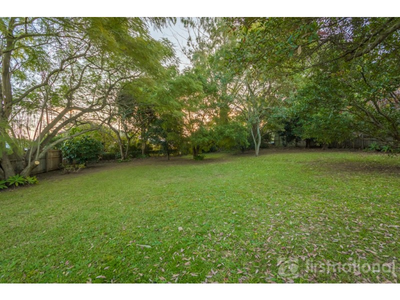 8 Kirsten Drive, Glass House Mountains QLD 4518