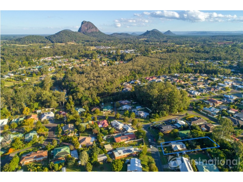 8 Kirsten Drive, Glass House Mountains QLD 4518