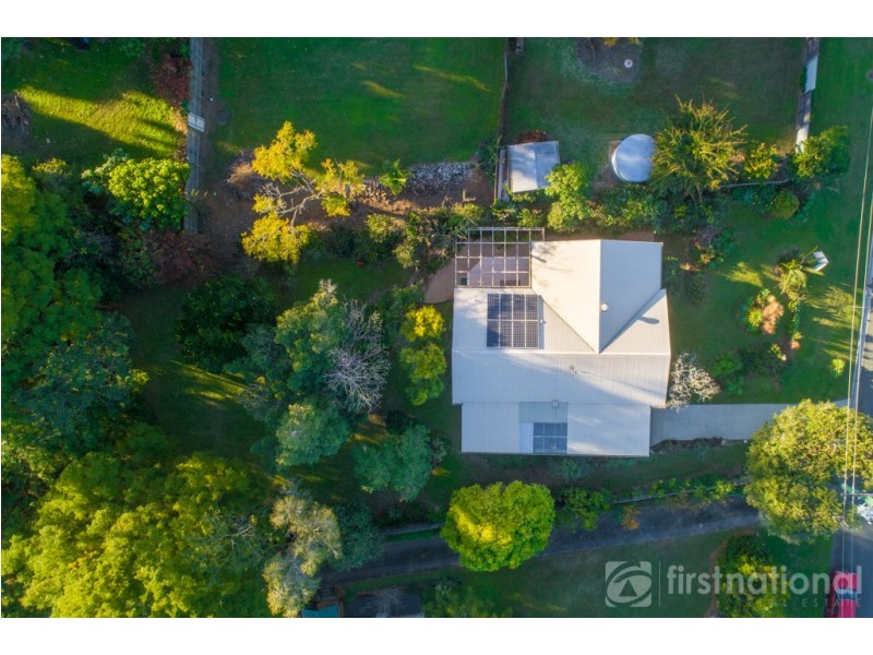 8 Kirsten Drive, Glass House Mountains QLD 4518