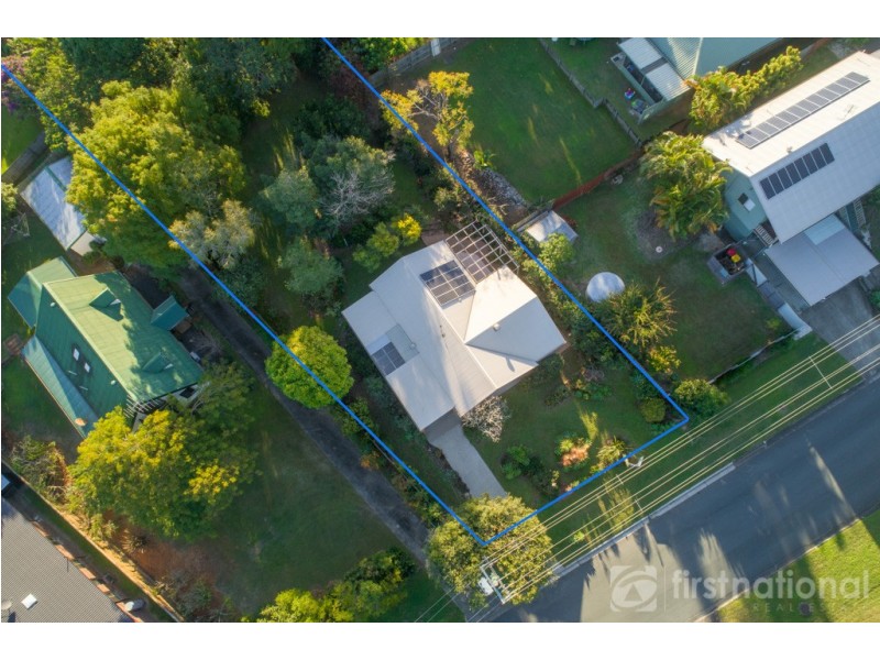 8 Kirsten Drive, Glass House Mountains QLD 4518