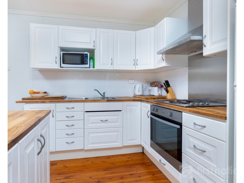 6 Blackbutt Street, Beerwah QLD 4519