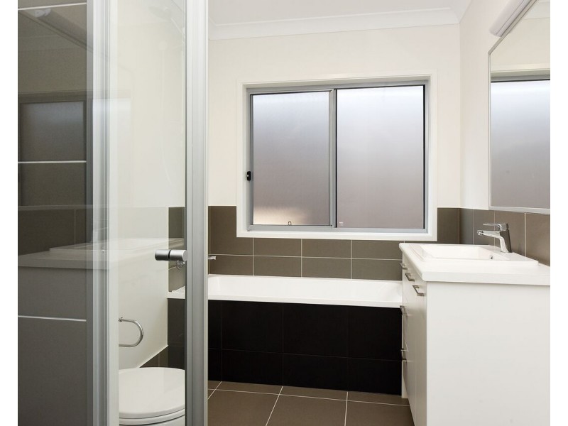 20 Crumpton Place, Beerwah QLD 4519