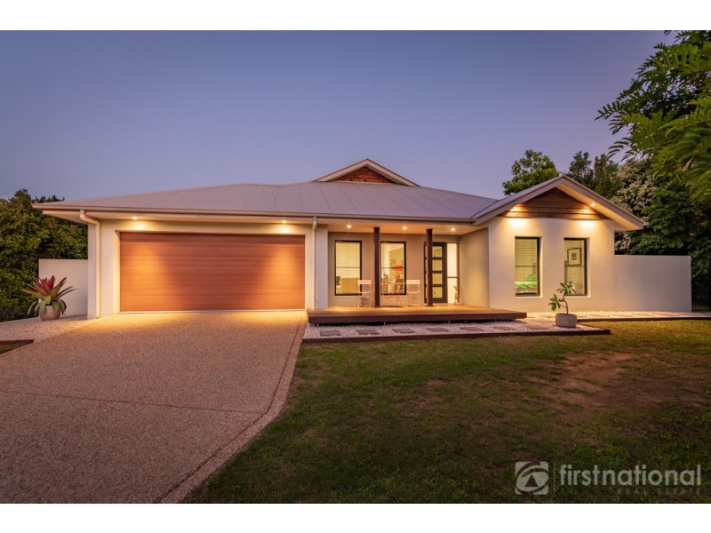 9 Peak View Place, Glass House Mountains QLD 4518