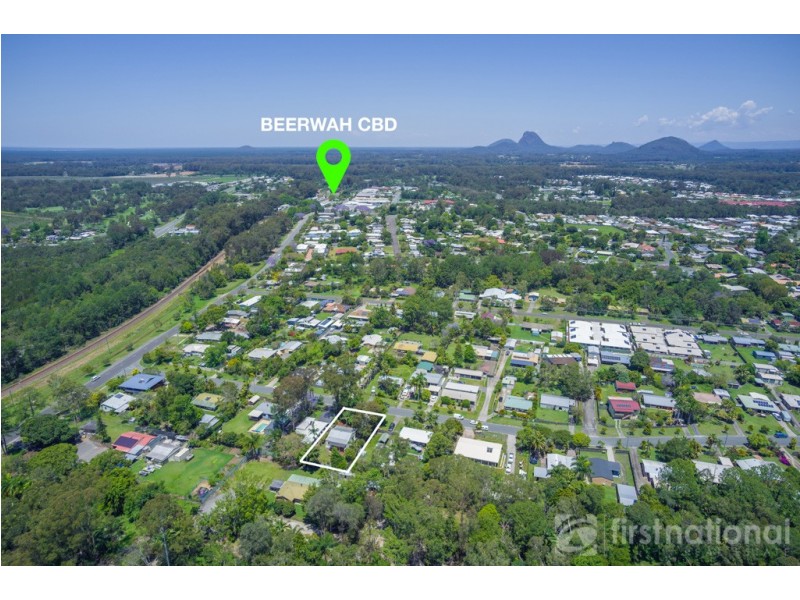 15 Montrose Street, Beerwah QLD 4519