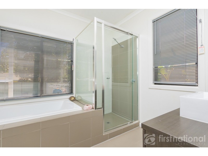 15 Montrose Street, Beerwah QLD 4519