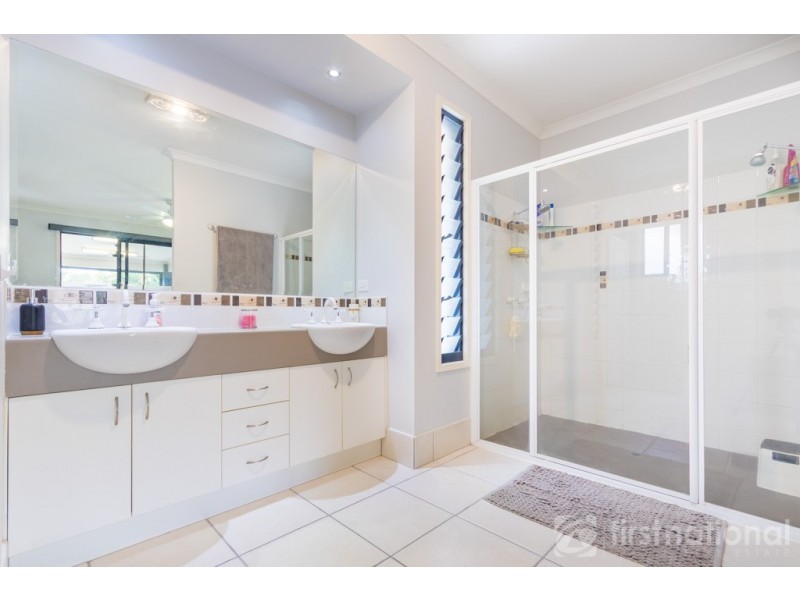 50 Carnarvon Drive, Beerwah QLD 4519