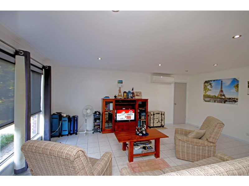 24 Redwood Court, Landsborough QLD 4550