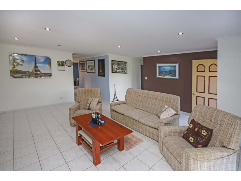 24 Redwood Court, Landsborough QLD 4550