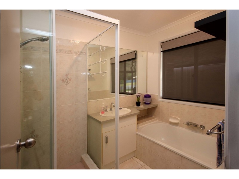 24 Redwood Court, Landsborough QLD 4550