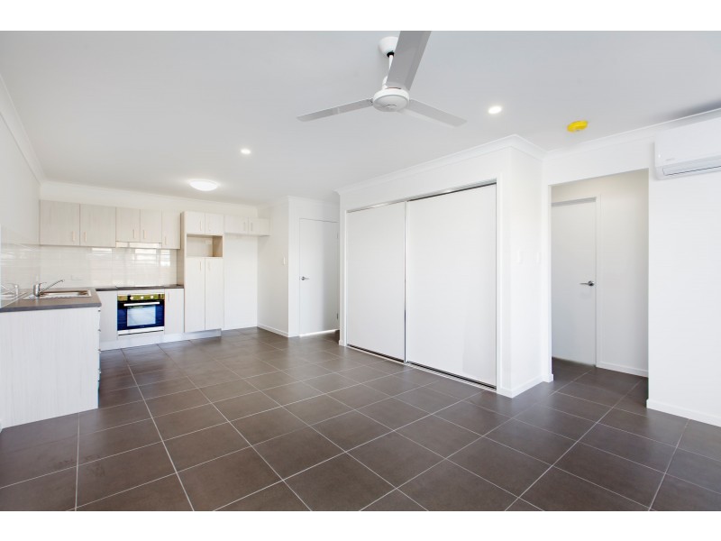 2/7 Speargrass Court, Beerwah QLD 4519