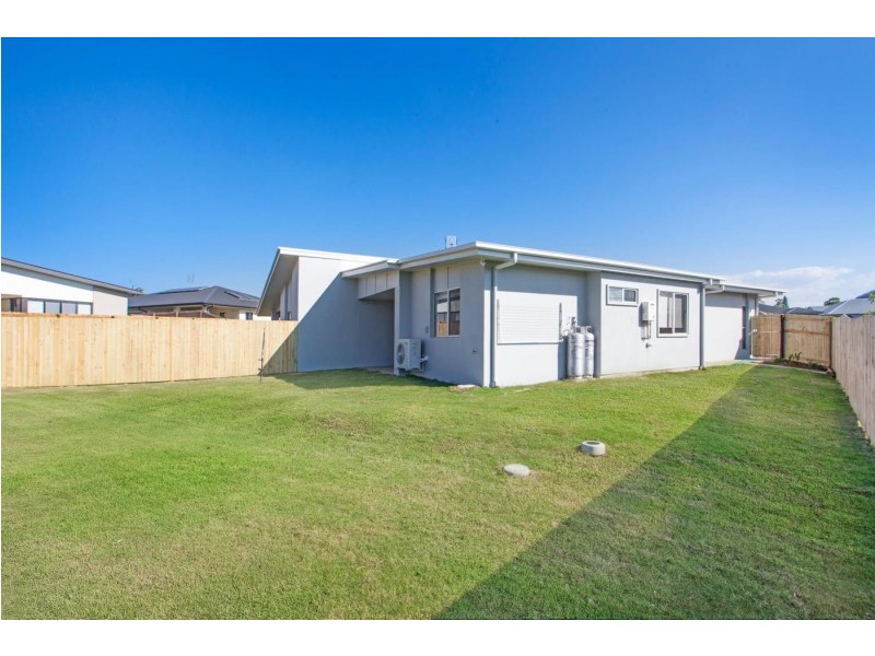 2/7 Speargrass Court, Beerwah QLD 4519