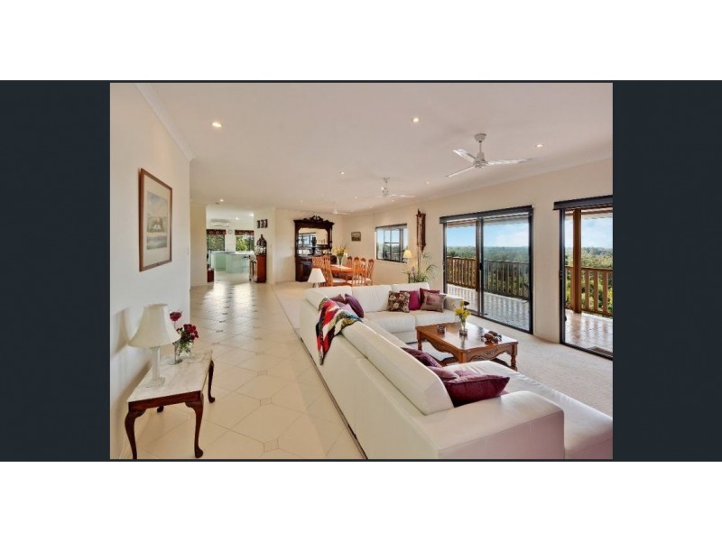 7 Knowles Place, Glass House Mountains QLD 4518