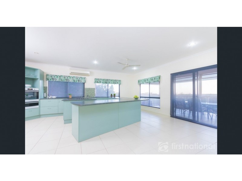 7 Knowles Place, Glass House Mountains QLD 4518