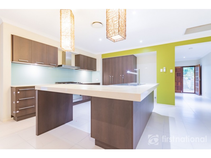 15 Sharyn Place, Glass House Mountains QLD 4518